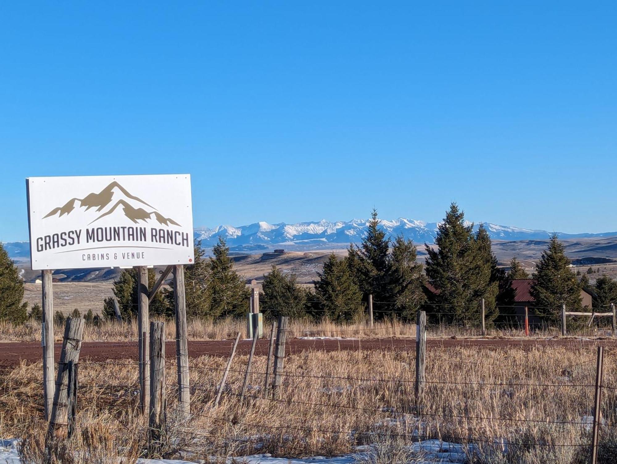 Hotel Grassy Mountain Ranch White Sulphur Springs Esterno foto